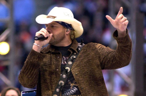 Celebrities mourn death of Toby Keith: 'An American icon'