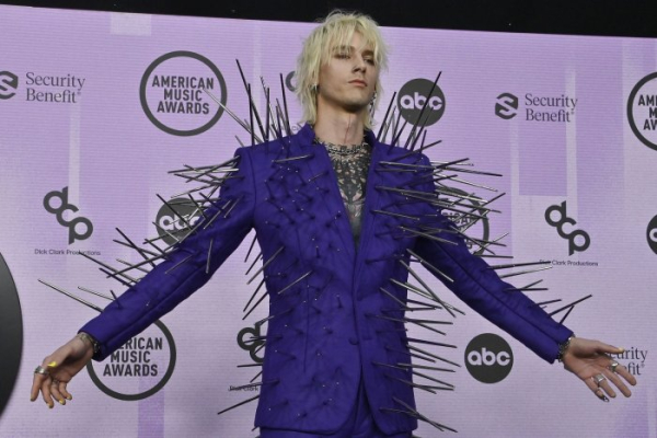 American Music Awards moves to CBS for 50th anniversary