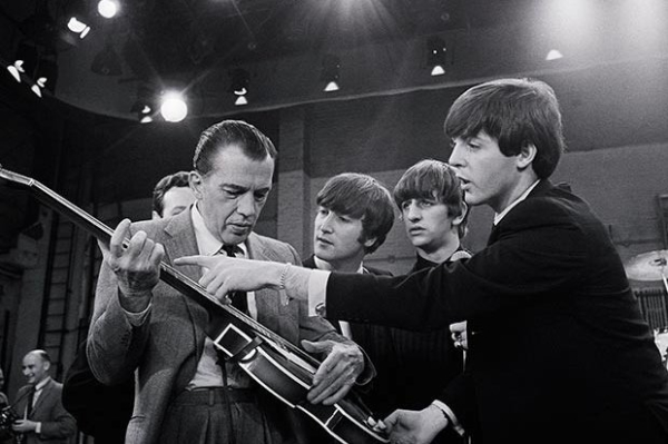 Paul McCartney performs surprise show in NYC