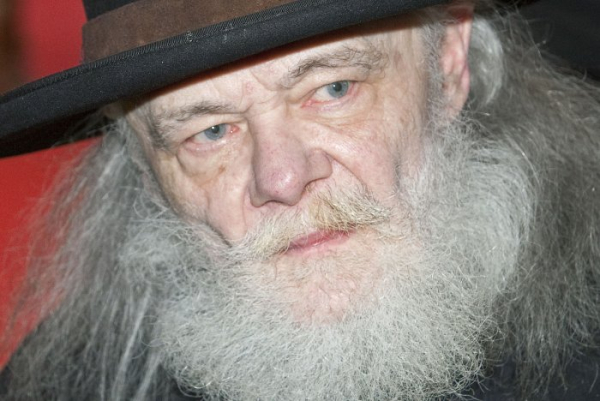 Roberta Flack, singer known for 'Killing Me Softly,' dies at 88