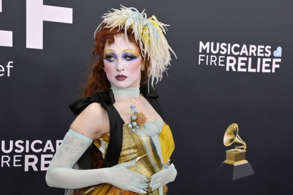 Chappell Roan, Elton John perform together at Oscars party