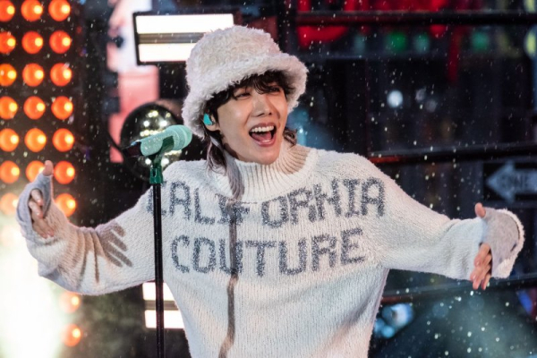 J-Hope performs, discusses 'Sweet Dreams' on 'Tonight'