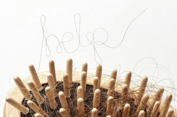 Lower dose of common antibiotic can treat rare hair loss condition