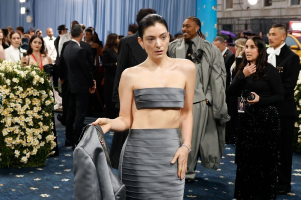 Lorde releases 'Man of the Year' single, music video