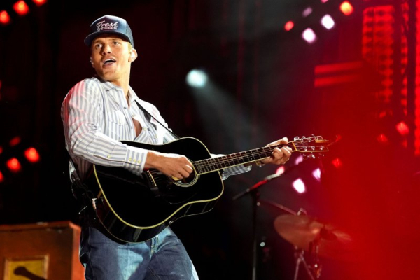 Parker McCollum shares track list for self-titled album