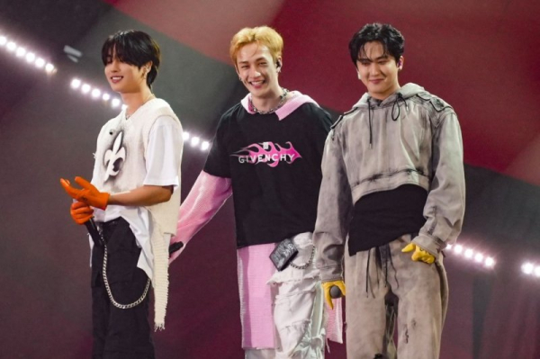 Stray Kids' 'Karma' tops U.S. album chart