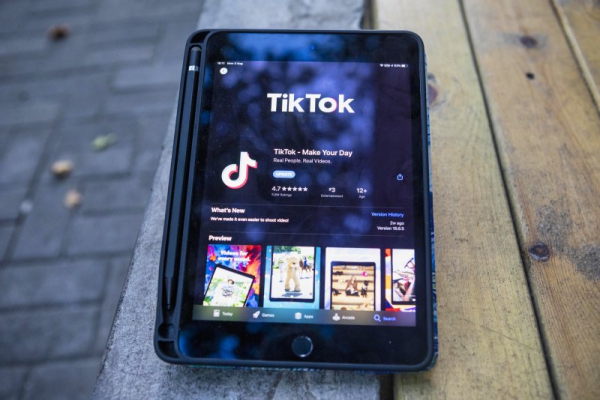 Study urges TikTok viewers to check sources of sexual health advice