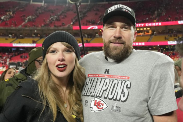 Taylor Swift dishes about engagement, new album on 'Tonight'