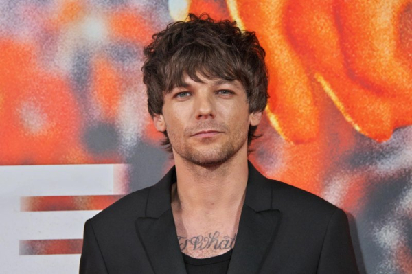 Louis Tomlinson performs 'Imposter' on 'Tonight Show'