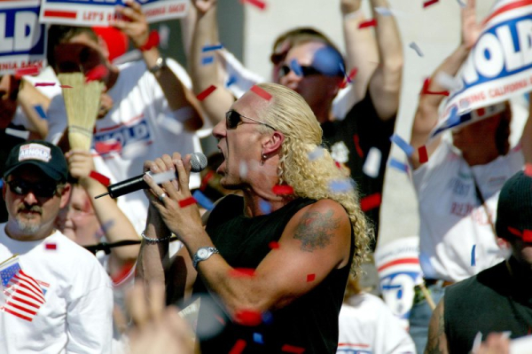 Dee Snider resigns from Twisted Sister, band cancels tour