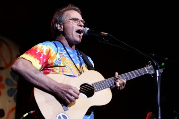 Motorhead guitarist Phil Campbell dead at 64