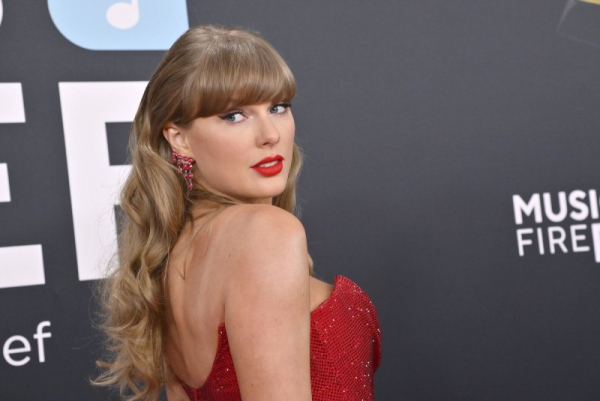 AMA Awards: Taylor Swift leads with 8 nominations AMA Awards: Taylor Swift leads with 8 nominations