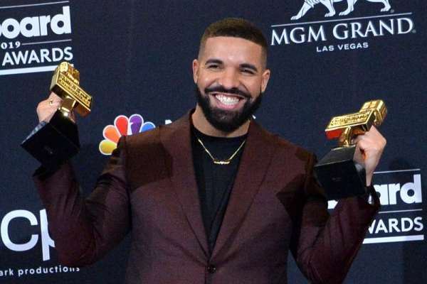 Three Drake albums top U.S. chart this week Three Drake albums top U.S. chart this week
