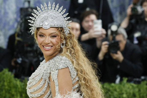 Beyonce releases new song 'Morning Dew' Beyonce releases new song 'Morning Dew'